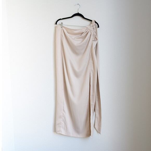 NWT Meshki Ivory Jennifer Twist Maxi Satin Slit A-line Skirt, size M - Picture 2 of 9